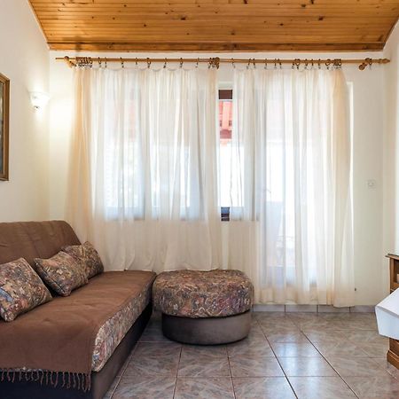 Awesome Apartment In Jadrija With Wifi Kültér fotó