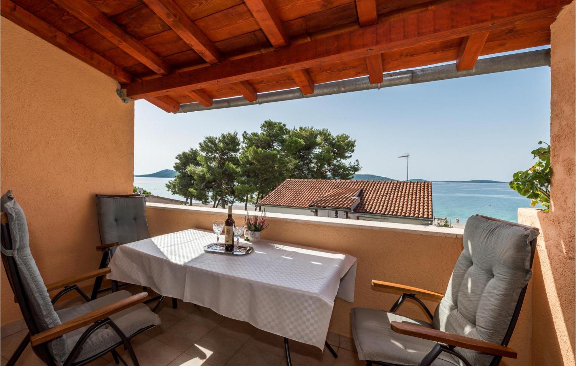 Awesome Apartment In Jadrija With Wifi Kültér fotó