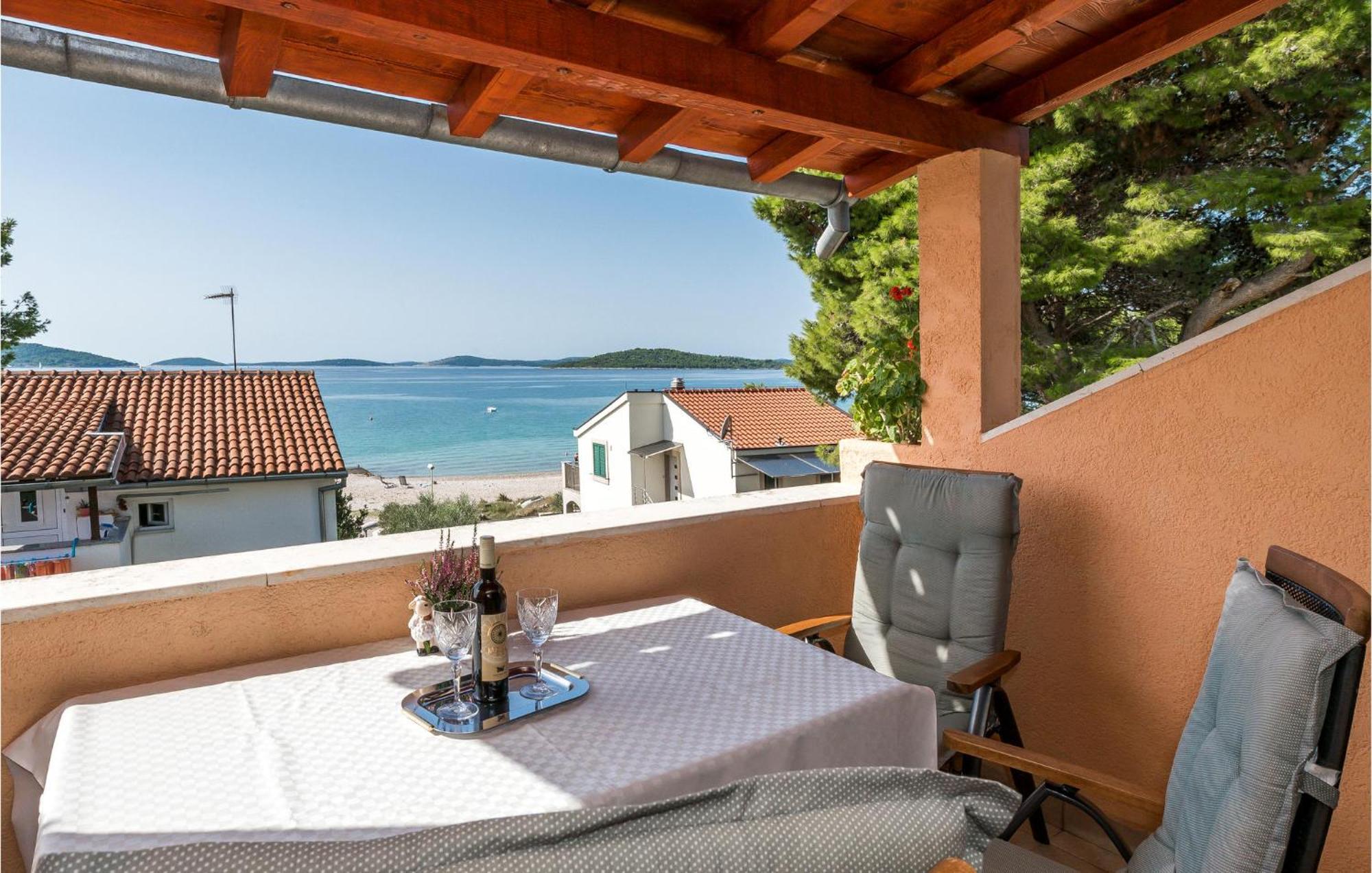 Awesome Apartment In Jadrija With Wifi Kültér fotó